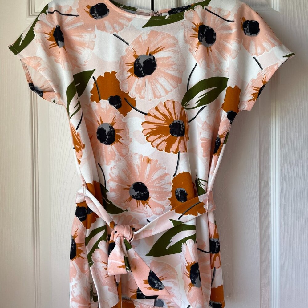 Ann Taylor Size S Petite Orange and Pink Floral Tie Waist Short Sleeve Blouse